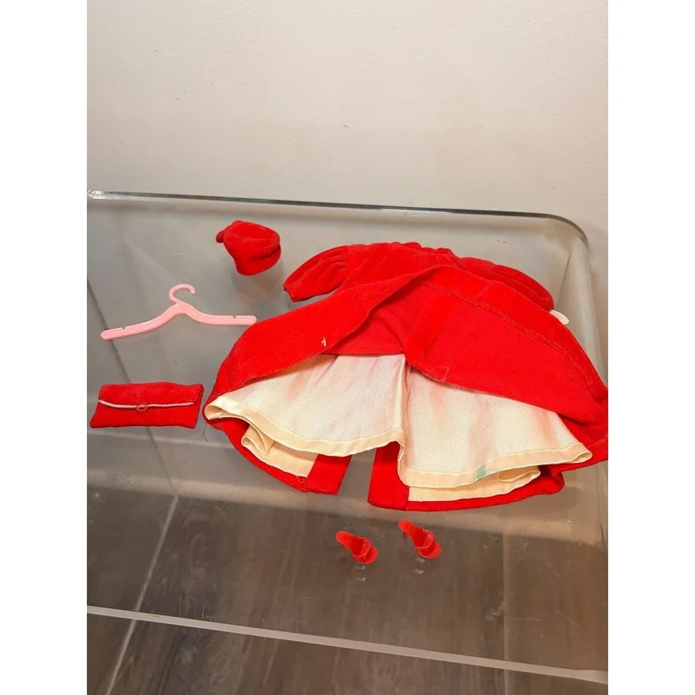 Vintage 1960s Barbie Tagged Red Fashion Outfit Lot Hat Purse Shoes Hanger #939